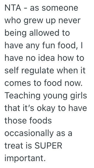 Screenshot 2025 04 03 at 7.31.21 AM She Fed Her Daughter And Her Friends Junk Food At A Sleepover, But Another Mother Got Mad At Her About It